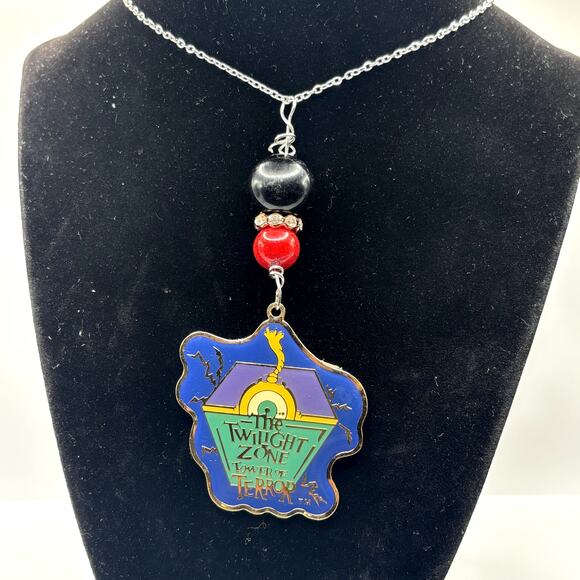 Y2K Disney Twilight Zone Necklace - Picture 1 of 4